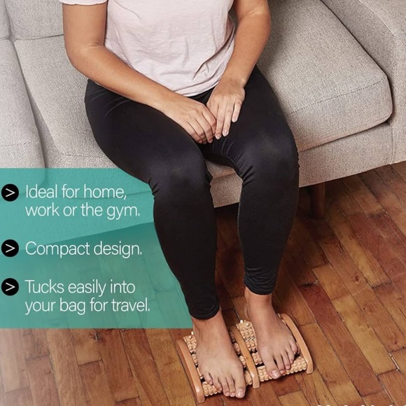 Dual Wooden Foot Roller – Acupressure Therapy - Picture 4 of 11